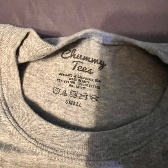 Gray Womens Graphic Tee size small - Picture 2 of 2